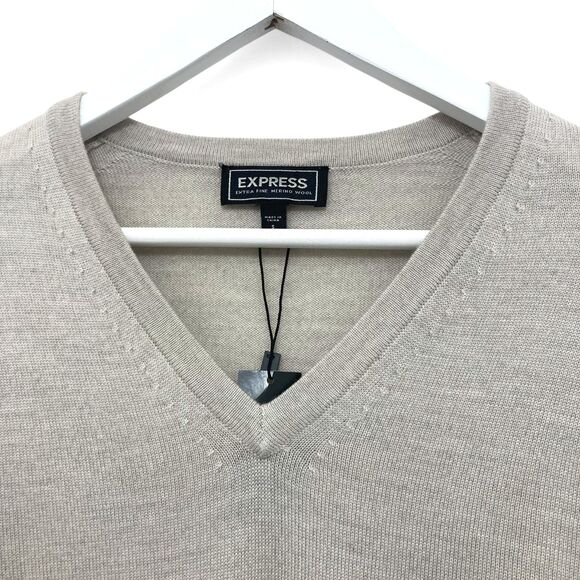 Express Men's Merino Wool Sweater Size S NWT V-Neck Oatmeal Extra Fine Wool - Picture 6 of 16